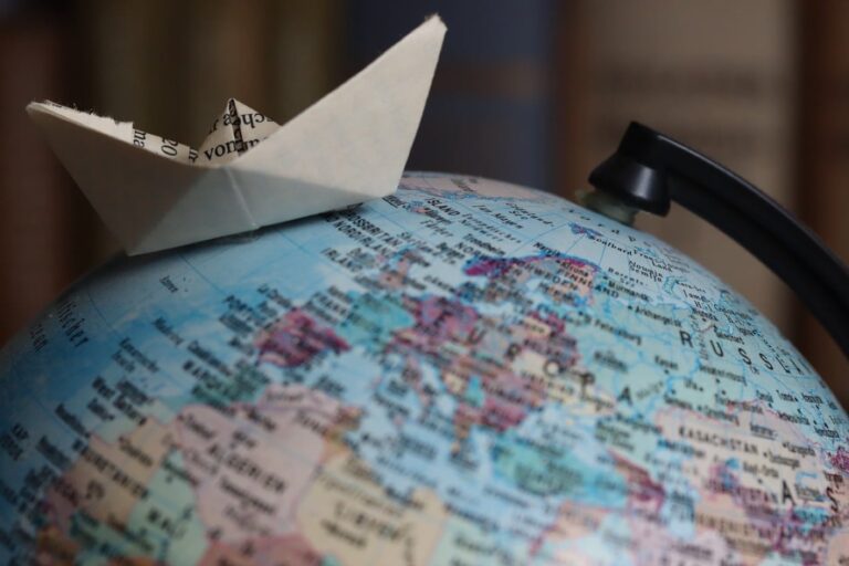 Comparatif : carte vanilla vs map custom pour voyages inspirés