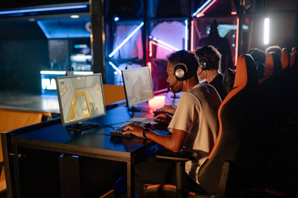Comment le mod Controlling facilite la gestion des commandes dans Minecraft