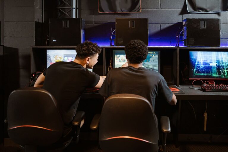 Depuis 2023, 25 portails enrichissent Minecraft avec Immersive Gateways